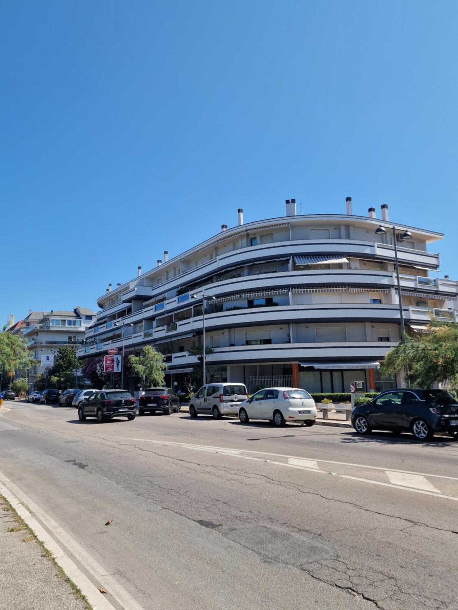 Tramonti Apartments 佩斯卡拉 外观 照片